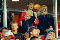 Keluarga Travis Kelce dan Taylor Swift akan Nonton Super Bowl 2024 di Suite Jutaan Dolar