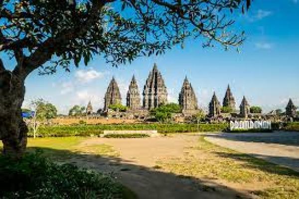 TWC Hormati Nyepi Lewat `Prambanan Dalam Sunyi`