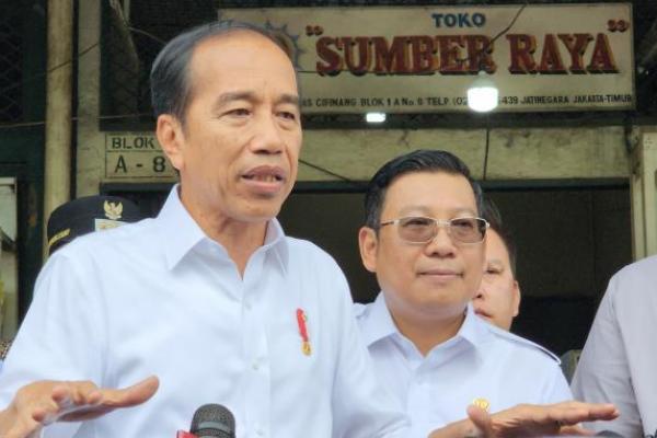 Datangi PIBC, Jokowi Pastikan Stok Beras Ada