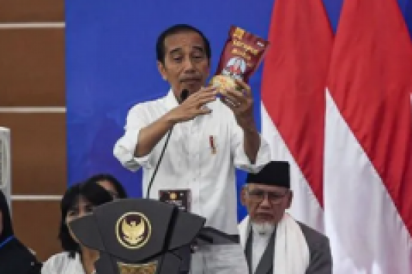 Saat Jokowi Bingung dengan Makanan Seblak