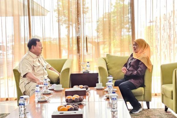 Khofifah Ucapkan Selamat ke Prabowo Subianto, Ini Pesannya