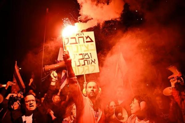 Ribuan Warga Israel Berunjuk Rasa Tuntut Pemilu Dini, Netanyahu Menolak