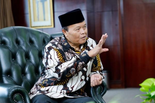 HNW Kritisi Wacana Pencatatan Nikah Semua Agama di KUA