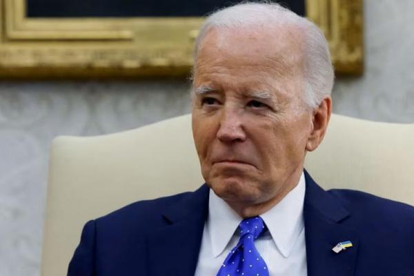 Biden Sindir tentang Kebugaran Mental Trump pada Jamuan Makan Malam