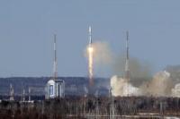 Pendorong roket Soyuz-2.1b dengan tahap atas Fregat, membawa pesawat ruang angkasa Meteor-M Rusia dari Kosmodrom Vostochny di wilayah Rusia, 29 Februari 2024. Roscosmos via REUTERS