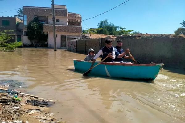 Rumah Roboh dan Tanah Longsor, Hujan Deras Tewaskan 29 Orang di Pakistan