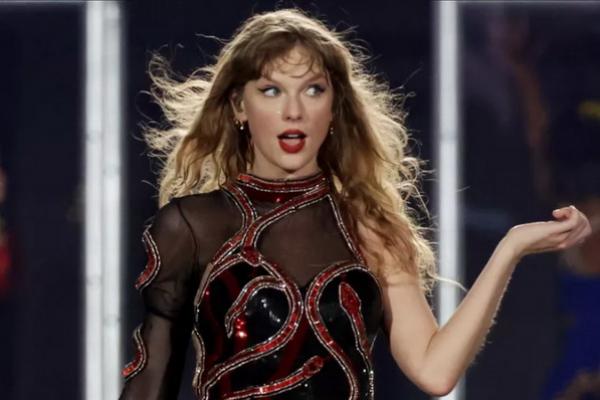 Eras Tour di Singapura, Taylor Swift Bercanda soal Kelembapan Rambutnya