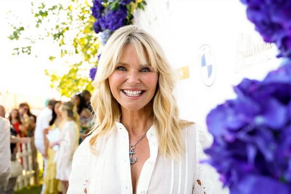 Terlambat Pakai Tabir Surya, Supermodel Christie Brinkley Kena Kanker Kulit